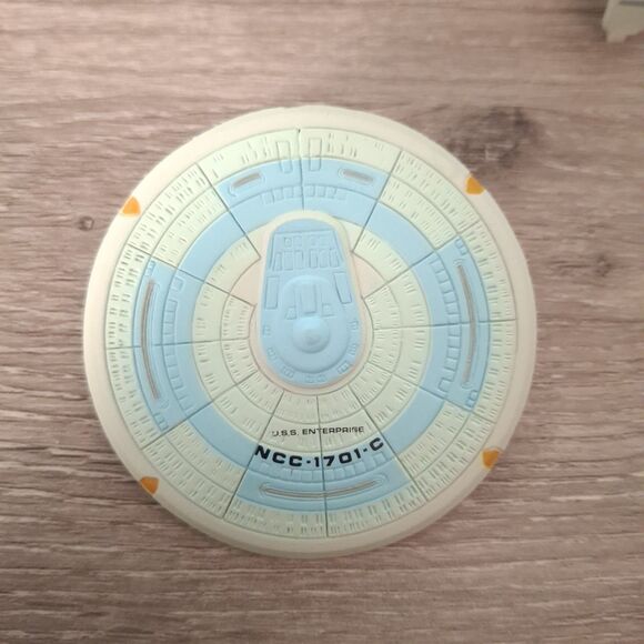 Vintage Star Trek Furuta #13 USS Enterprise NCC-1701-C Vehicle Model/Stand 1/144 - Picture 2 of 11